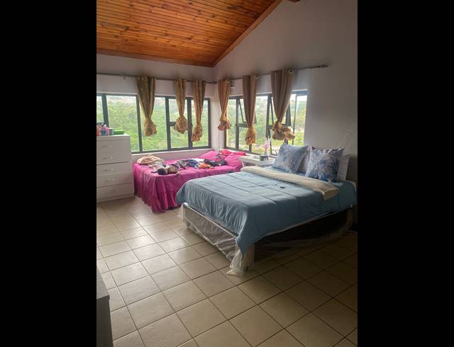 6 BEDROOM HOUSE FOR SALE IN CLARE ESTATE